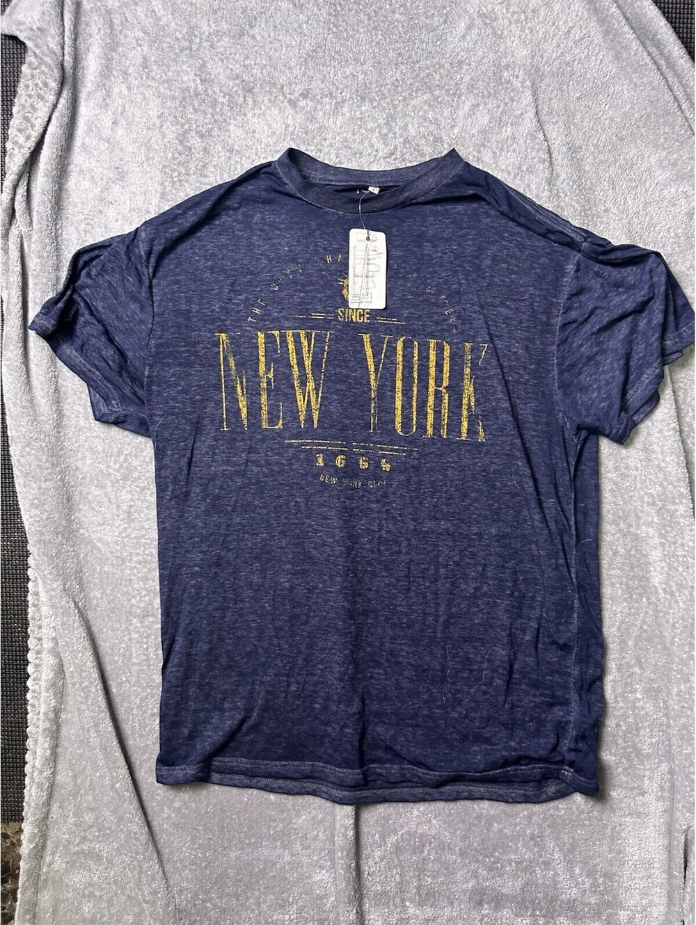 Torkia Apparel New York NYC T Shirt Large NWT Distressed Burnout Graphic